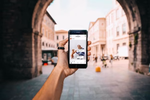 Shopping auf Instagram Cover arch architecture blur 861126 scaled