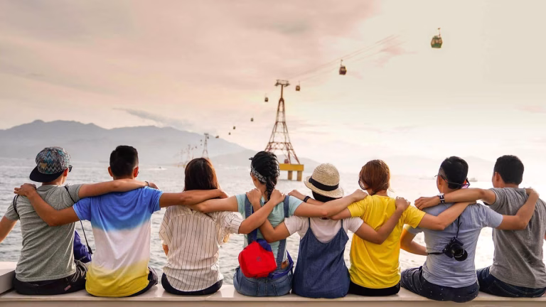 Coverbild Communities [https://unsplash.com/ photos/Cecb0_8Hx-o] Owned Communities
